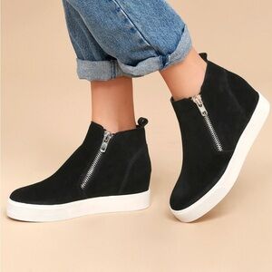 Steve Madden Size 11 Wedgie Black Suede Sneaker